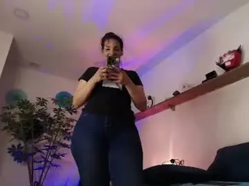 Elliee1  live sex cam