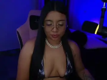 Geminis11  live sex cam