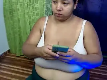 Hornyboobs18  live sex cam