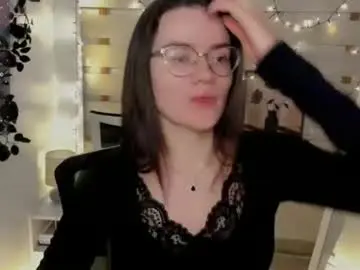 Ketrin_pirsss  live sex cam