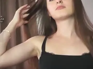 Louveniahurry  live sex cam