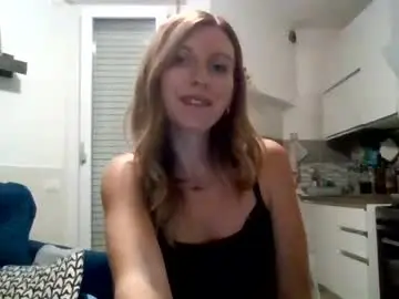 Lunamyi  live sex cam