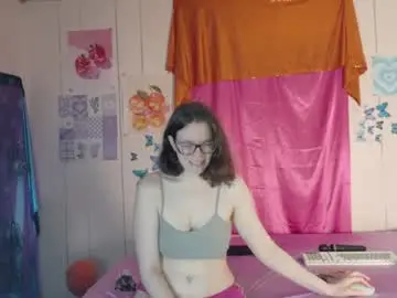 Lunaquinn45  live sex cam