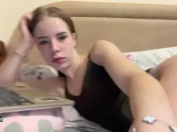 Moonveil_  live sex cam