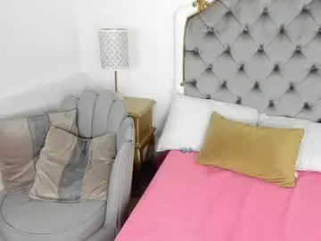 Paulina_lux  live sex cam