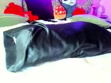 Thickneyaadams  live sex cam