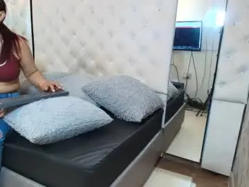 Vivianrose3x  live sex cam