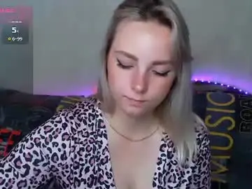 _pando4ka_  live sex cam