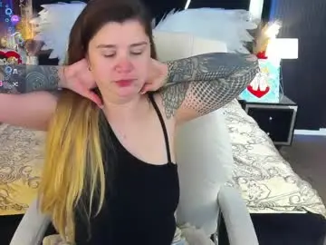 Amellymillyy  live sex cam