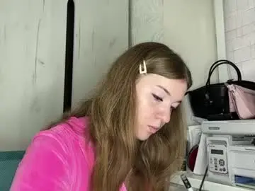 Claudettehuskins  live sex cam