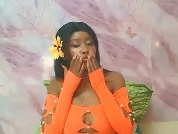 Ebonysexyred  live sex cam