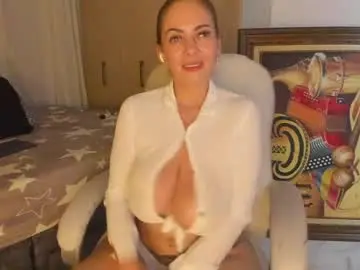 Estudiosnia  live sex cam