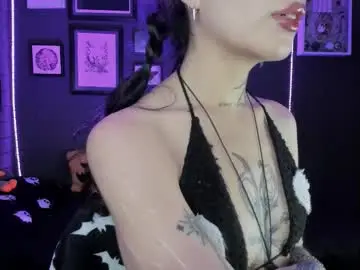 Insania_999  live sex cam