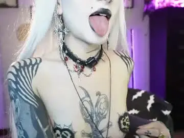 Insania_999  live sex cam