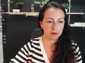 Lauryn_jones  live sex cam