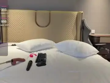 Milkimura  live sex cam