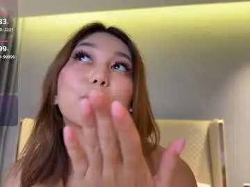 Milkimura  live sex cam