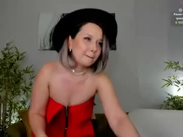 Nikki_mi1k  live sex cam