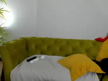Nikki_mi1k  live sex cam