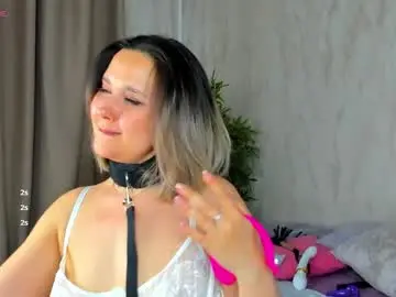 Nikki_mi1k  live sex cam