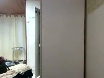 Ezlngirl  live sex cam