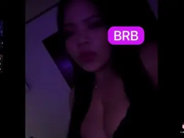 Juicy_elenxx  live sex cam