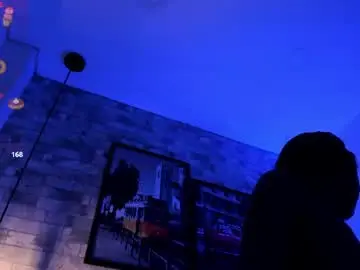 Kendalross28  live sex cam