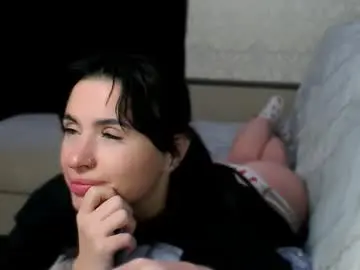 Kristinsquirt  live sex cam