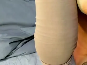 Le__ah  live sex cam