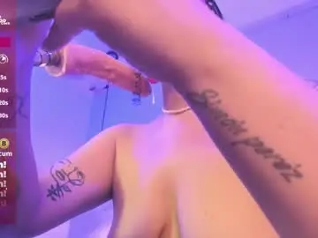 Antonellepiercee  live sex cam