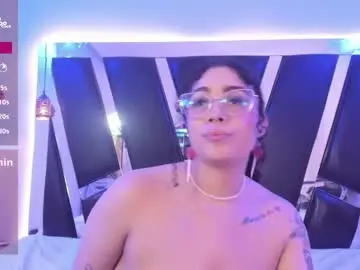 Antonellepiercee  live sex cam