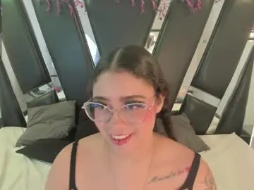 Antonellepiercee  live sex cam