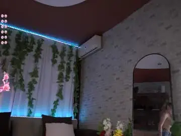 Babyyyluna  live sex cam