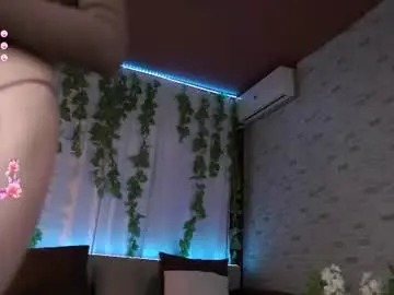 Babyyyluna  live sex cam