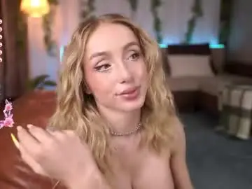 Babyyyluna  live sex cam