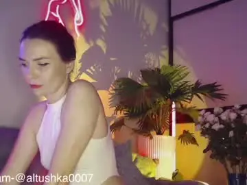 Blackfoxy3  live sex cam