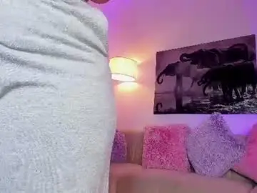 Caamilaa7  live sex cam