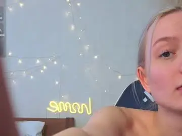 Minnietammy  live sex cam