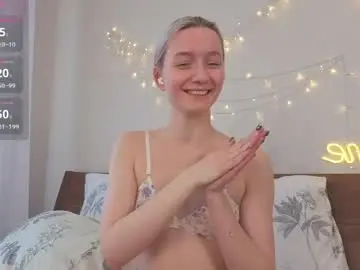 Minnietammy  live sex cam