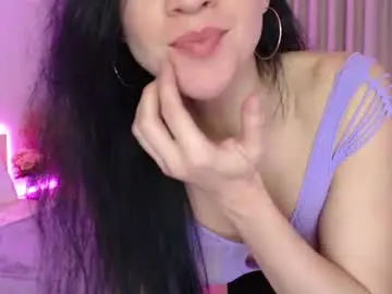 Sofislowburn  live sex cam