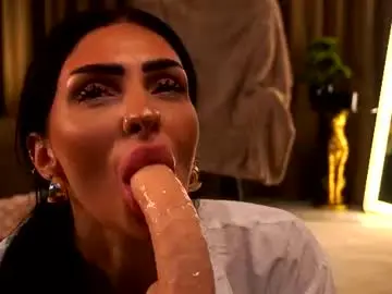 Brainybelle  live sex cam