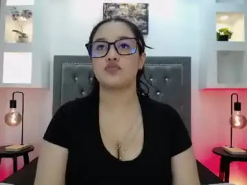 Clohe_jones  live sex cam