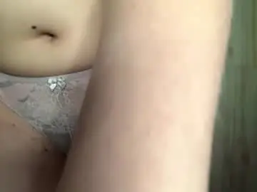 Juligwartney  live sex cam