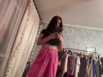Kishaemmons  live sex cam