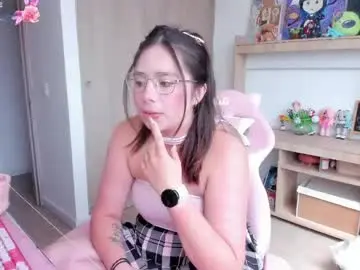 Lauu_r  live sex cam