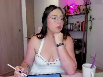 Lauu_r  live sex cam