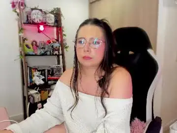 Lauu_r  live sex cam