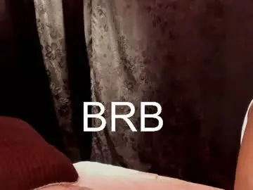Miaknox  live sex cam