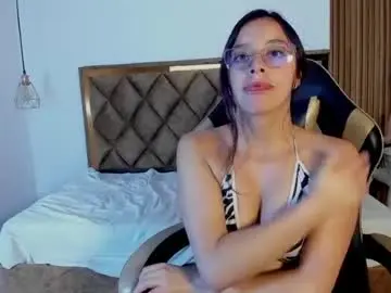 Nellygunnvs  live sex cam