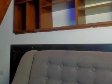 Petitesophi  live sex cam